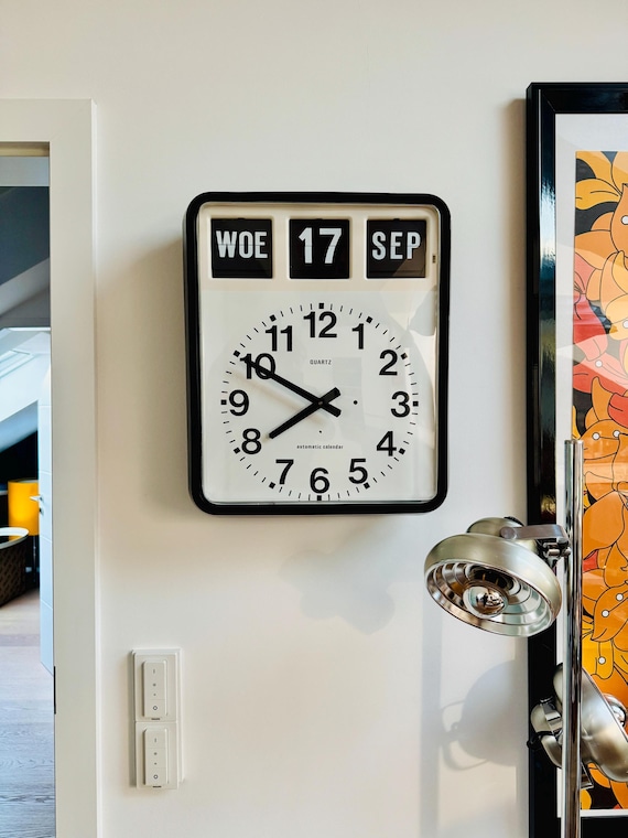 XXL Vintage Quartz BQ-20 Flip Calendar Wall Clock by Twemco - Rare