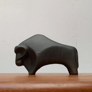 Vintage Cast Iron Musk Ox Sculpture – Buderus Casting, Eisenwerk Rödinghausen, Brutalist Art, 1960s-70s
