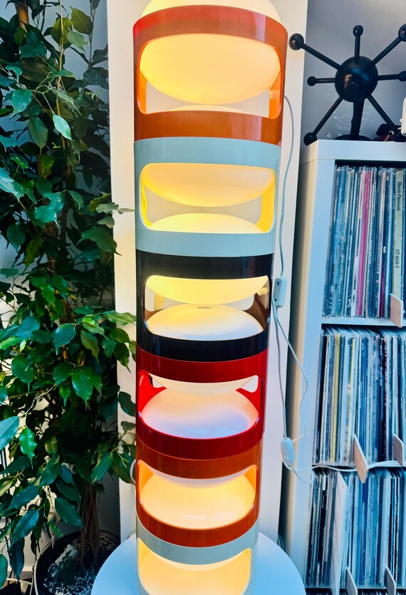 Joe Colombo for Kartell – Red KD28 Table Lamp (1970s