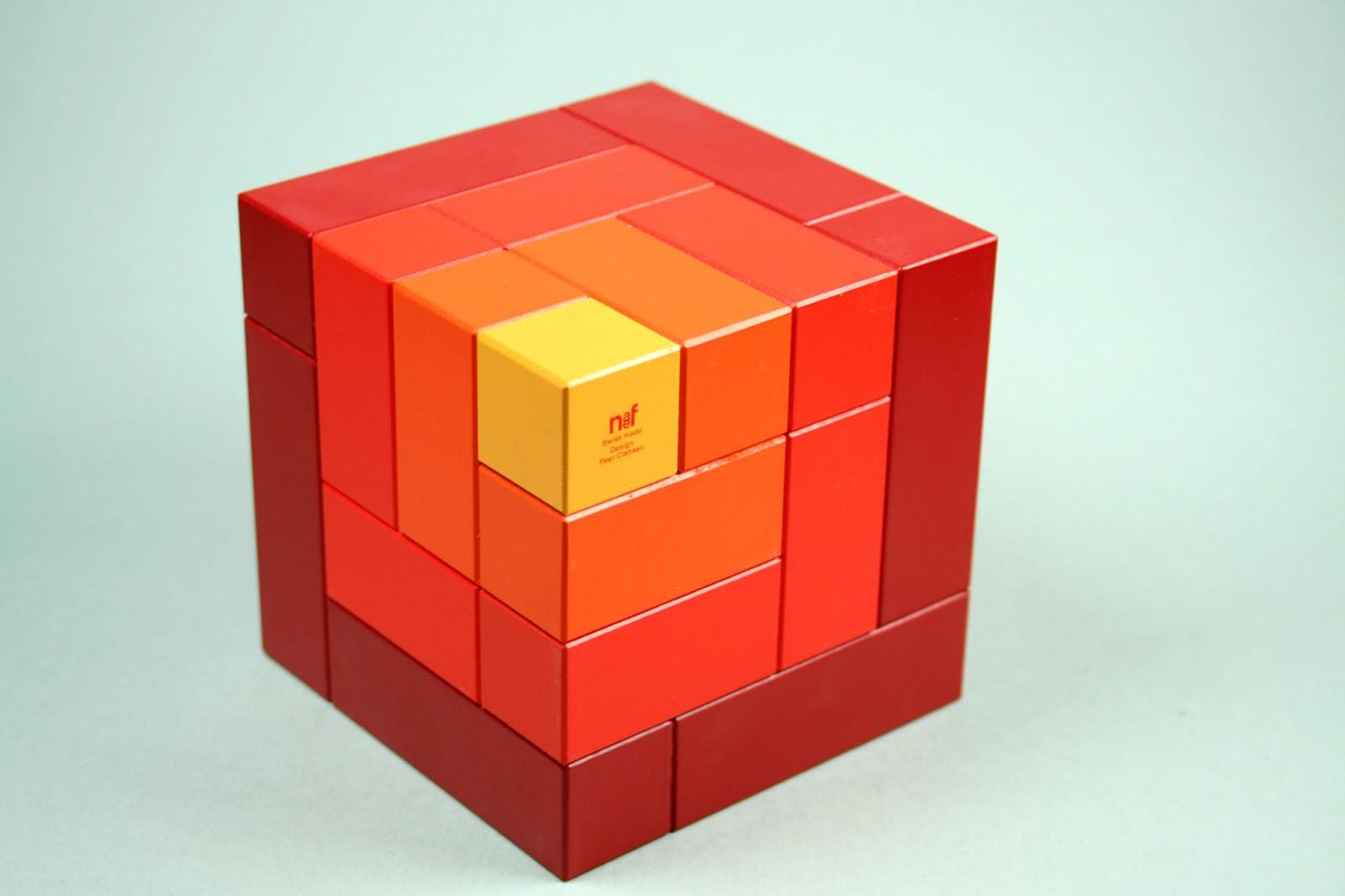 Naef CUBICUS パズル – Peer Clahsen スイスモダニスト 木製キューブ 