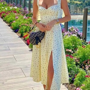 Strappy Floral Print Dress V-Neck Beachwear Style Fashionable Maxi Dress Apricot