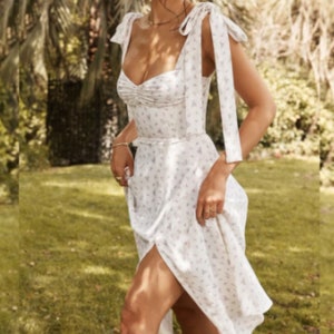 Strappy Floral Print Dress V-Neck Beachwear Style Fashionable Maxi Dress White