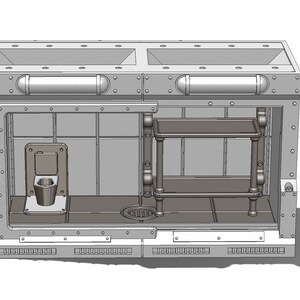 Op de afbeelding: Een 3D-model van een kleine, grijze metalen badkamer met een toilet, een wastafel en een plank. De badkamer is ontworpen in steampunk-stijl met klinknagels en pijpen.
