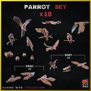 Peut inclure: Un ensemble de 18 figurines de perroquets bruns dans diverses poses, dont des perroquets en vol et perchés sur des branches. L'ensemble comprend également trois bébés perroquets et trois perroquets morts. Le texte "PARROT SET x18" est en haut.