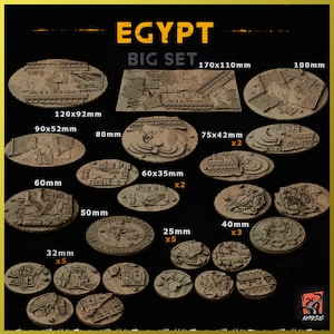 Puede incluir: Un conjunto de miniaturas de terreno egipcio de color beige, con jeroglíficos detallados y diseños arquitectónicos. El conjunto incluye varias formas y tamaños, con dimensiones que van desde 2,5 cm hasta 17 cm x 11 cm. El texto "EGYPT BIG SET" es visible.