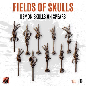 Puede incluir: Imagen de diez calaveras de demonios de color marrón oscuro sobre lanzas. El texto en la parte superior dice "FIELDS OF SKULLS" y debajo "DEMON SKULLS ON SPEARS". La esquina inferior derecha tiene el texto "10x BITS".