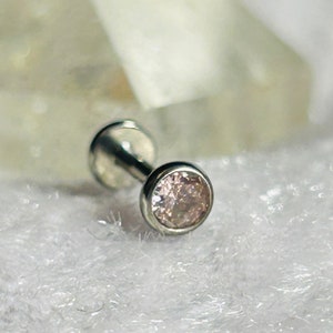 Threadless Labret Stud With 4mm Bezel Set Pale Pink CZ Gemstone - ASTM:F136 Titanium