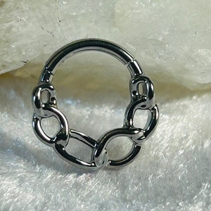 Titanium Hinged Ring With Large Links Design - Medical Grade Titanium - Septum or Cartilage Body Piercing Jewellery 1.2mm - 8mm - 16g