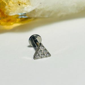 Jewelled Triangle Labret Stud - Internally Threaded - ASTM:F136 Titanium - 1.2mm - 16g - Clear CZ