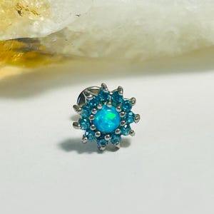 Opal & CZ Sonnenblume Labret Ohrstecker - Innengewinde - Chirurgenstahl 316L - 1,2 mm - 16g