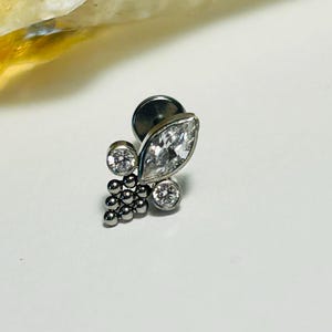Marquise Gem With Bead Cluster Labret Stud - Internally Threaded - ASTM:F136 Titanium - 1.2mm - 16g - Clear CZ