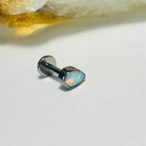 White Opal Teardrop Labret Stud - Internally Threaded - ASTM:F136 Titanium - 1.2mm - 16g
