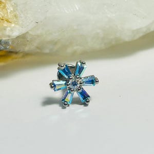 Art Deco Inspired Lily Flower Labret Stud - Internally Threaded - ASTM:F-136 Titanium - 1.2mm - 16g - SKU 35622 - Aqua AB cz