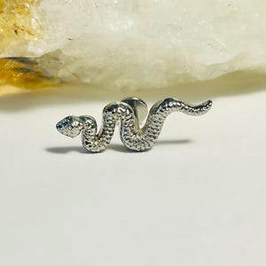 Textured Snake Labret Stud - Internally Threaded - 316L Surgical Steel - 1.2mm - 16g - SKU 36379