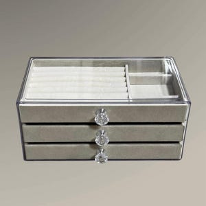 Multifunctional New Velvet Jewellery Box/Organiser.