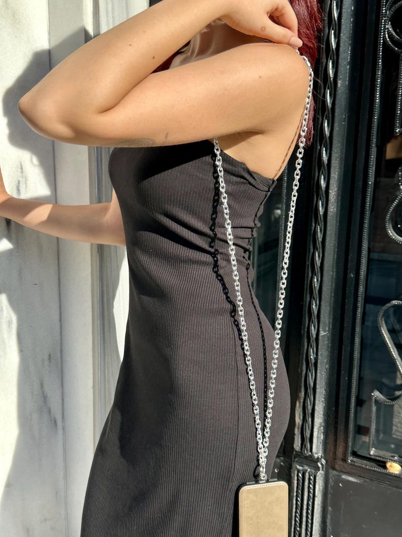 Adjustable Chain Phone Lanyard |