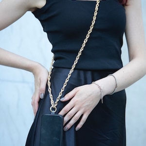 Universal Crossbody Phone Strap - Gold- oder Silberketten-Lanyard für alle Telefone, einstellbare Länge und Freisprech-Komfort