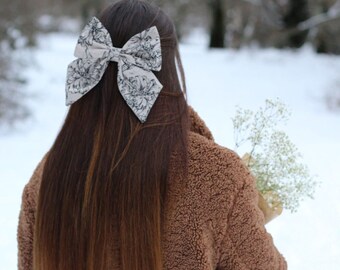 Lazo Beige con Detalles Florales Negros /Lazo de Boda/ Regalo /Accesorio para el Cabello/Lazo para el Cabello /Boda