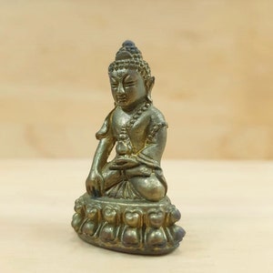 Antrique Rare Phra Kring Great Emperor ver. Amulet from Wat Bowonniwet crafted 2002