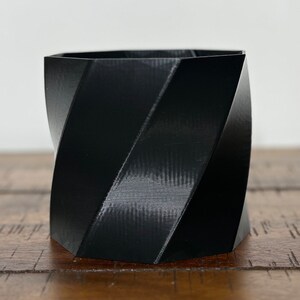 Spiral Pot Planter for Indoor House Plants - Minimalist Geometric Design - Succulent Planter
