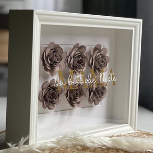 Bilderrahmen personalisiert mit Papierrosen Rose Frame Box Namen Shadow 3D Box, Geburtstag, Muttertag, Dekoration, Geschenkidee Beige / Hellbraun