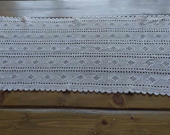 Rectangle crocheted table runner