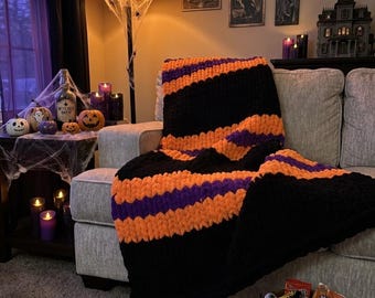 Handmade Chunky Halloween Blanket: Striped Fall Decor
