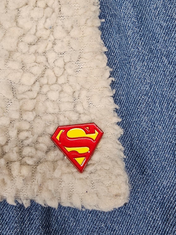Superman Logo Enamel Pin Collectors Pin Badges Ena