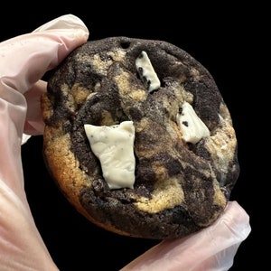 Cookies & Cream Deep Dish (candy bar version) Cookie Recipe