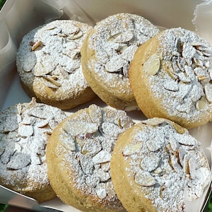 Croissant aux amandes et truffes Recette | Recette conviviale pour les assiettes creuses | RECETTE DE BISCUITS GÉANTS