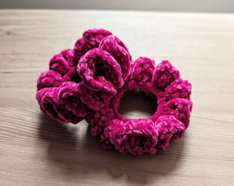 2PK SCRUNCHIES!! Handmade Crocheted HOT PINK Velvet Ruffle Hair Scrunchies