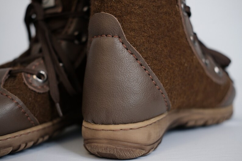 Winter brown wool boots image 3