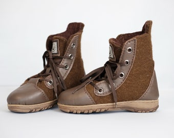 Winter brown wool boots