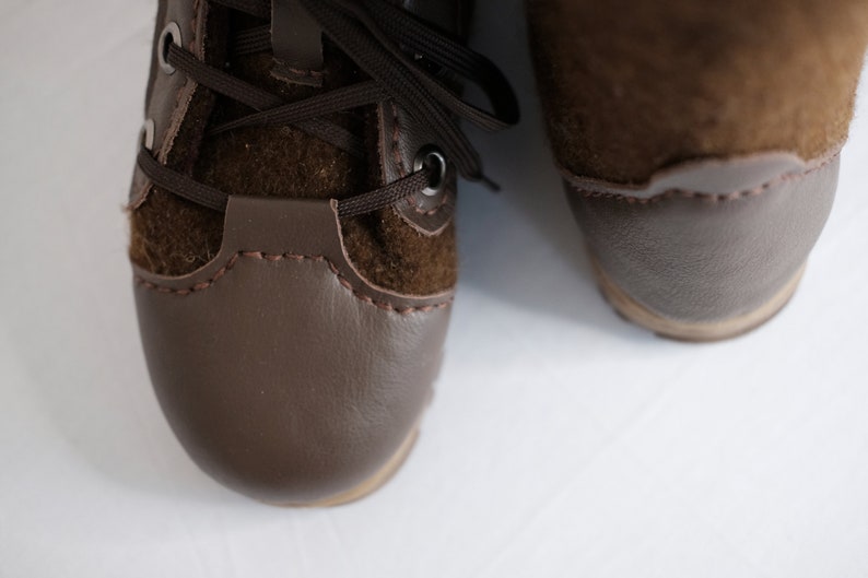 Winter brown wool boots image 2