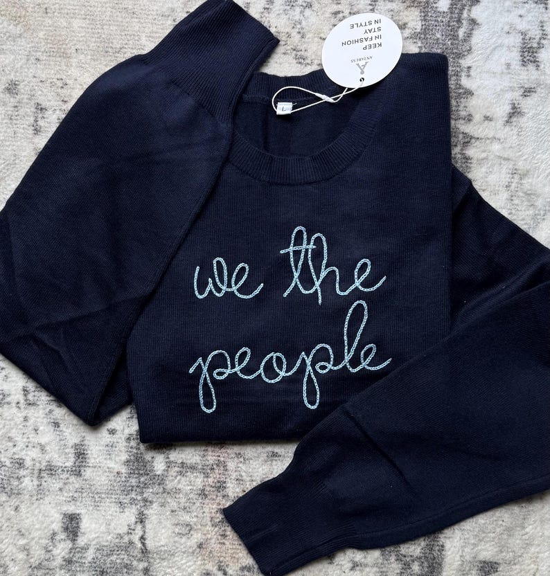 Custom Embroidered Crewneck Sweater, Large Cursive Chain Stitch Text, Personalized Hand Embroidered Sweater Bild 2