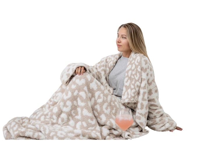 Lux Lounger | Wearable Blanket