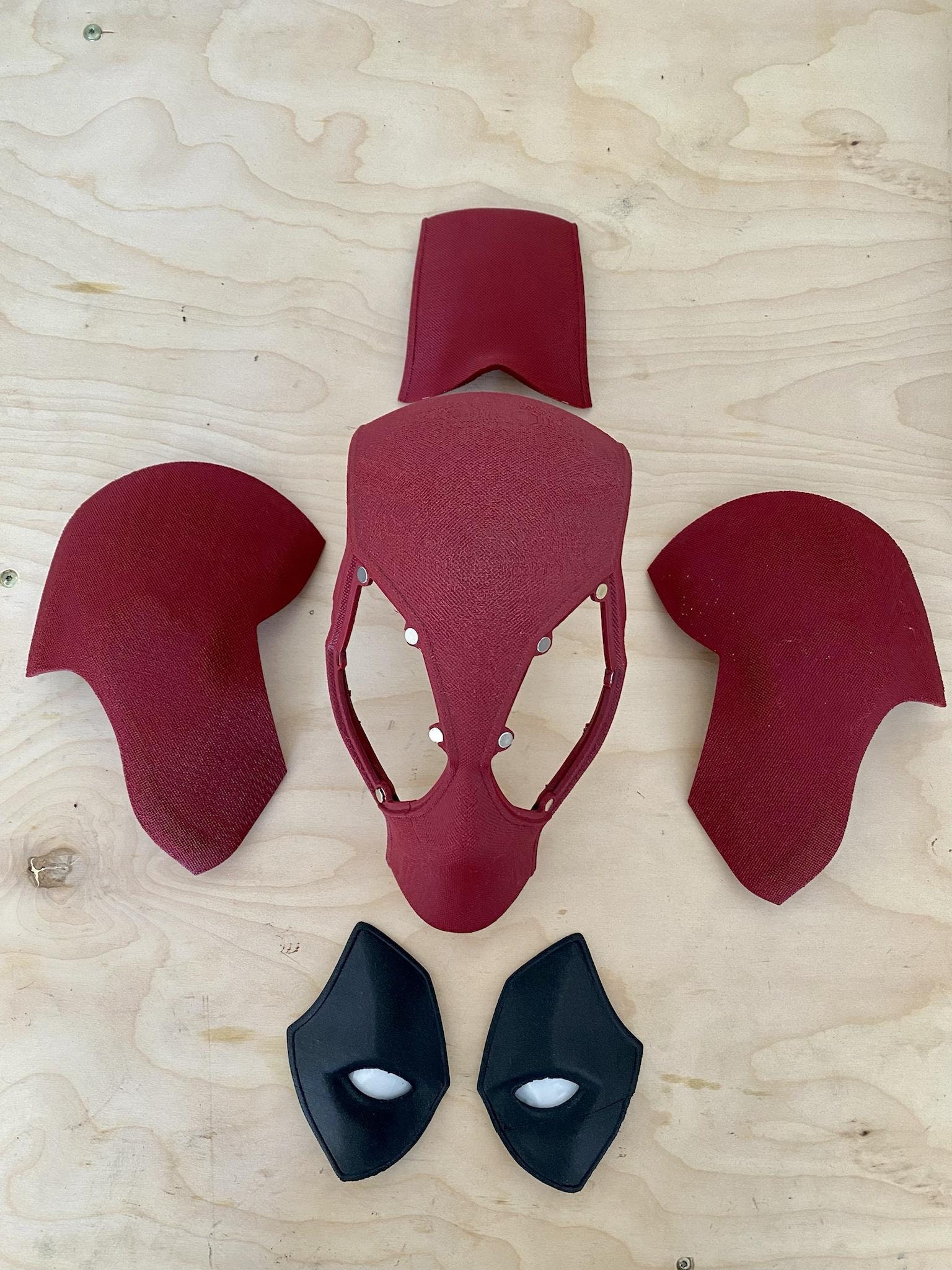 Masque de cosplay modulaire Deadpool avec 5 yeux Facile à imprimer ...