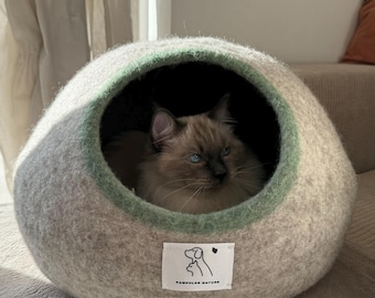 Wool felt cat cave for cats and small dogs - Modern Eco-Friendly Pet furniture - Handmade natural cozy bed for cat
