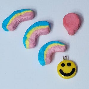 Dotknij, aby udostępnić twarz z urokiem uśmiechu - NFC - Dotknij, aby dodać, połączyć, zapłacić, obejrzeć, zaprosić -