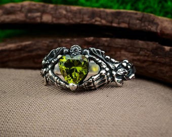 Skeleton Hand Ring: Dark Gothic Sterling Silver - Art Deco Style