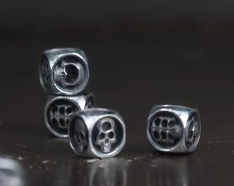 Set di dadi con teschio intagliato in stile gotico, in zinco e argento antico lavorati a mano, regali per giochi di ruolo da tavolo, regali per feste, collezione di dadi