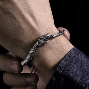 シルバー 幾何学模様 カフブレスレット シルバー 幾何学模様 カフブレスレット