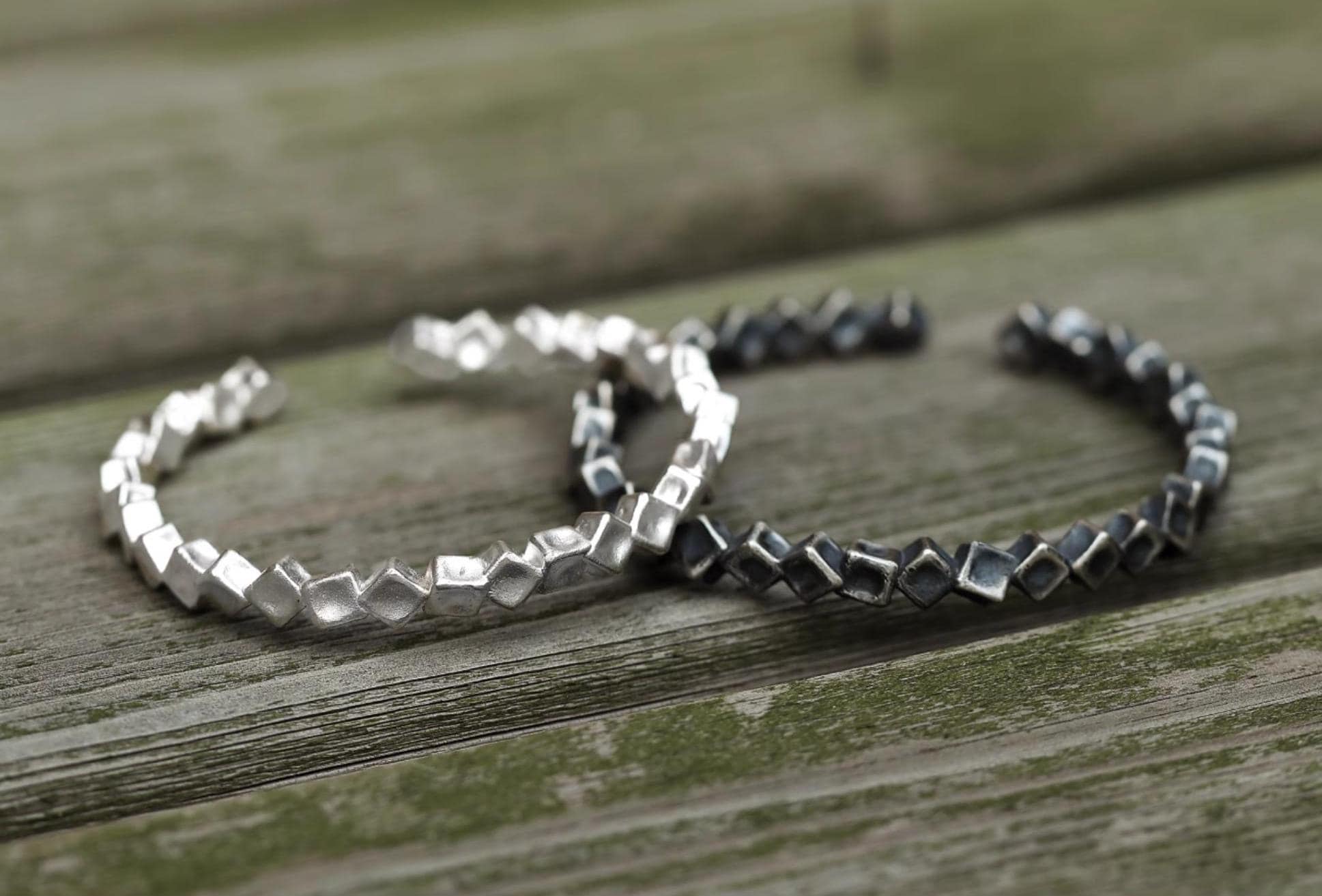 手作りS999シルバー幾何学的カフブレスレット、男女兼用調節可能