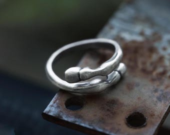 S999 Oxidized Silver Horseshoe Ring, Rustic Horse Hoof Jewelry, Adjustable Unisex Band Ring, Symbol of Strength & Luck, Cowboy Gift Jewelry