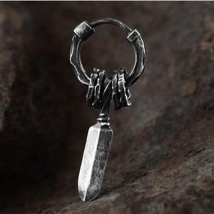 Dunkel oxidierter Spike Hoop Ohrring, S999 Feinsilber Gothic Baumeln für Männer, robuster gehämmerter Punk Schmuck, minimalistisches rustikales ästhetisches Geschenk Bild 10