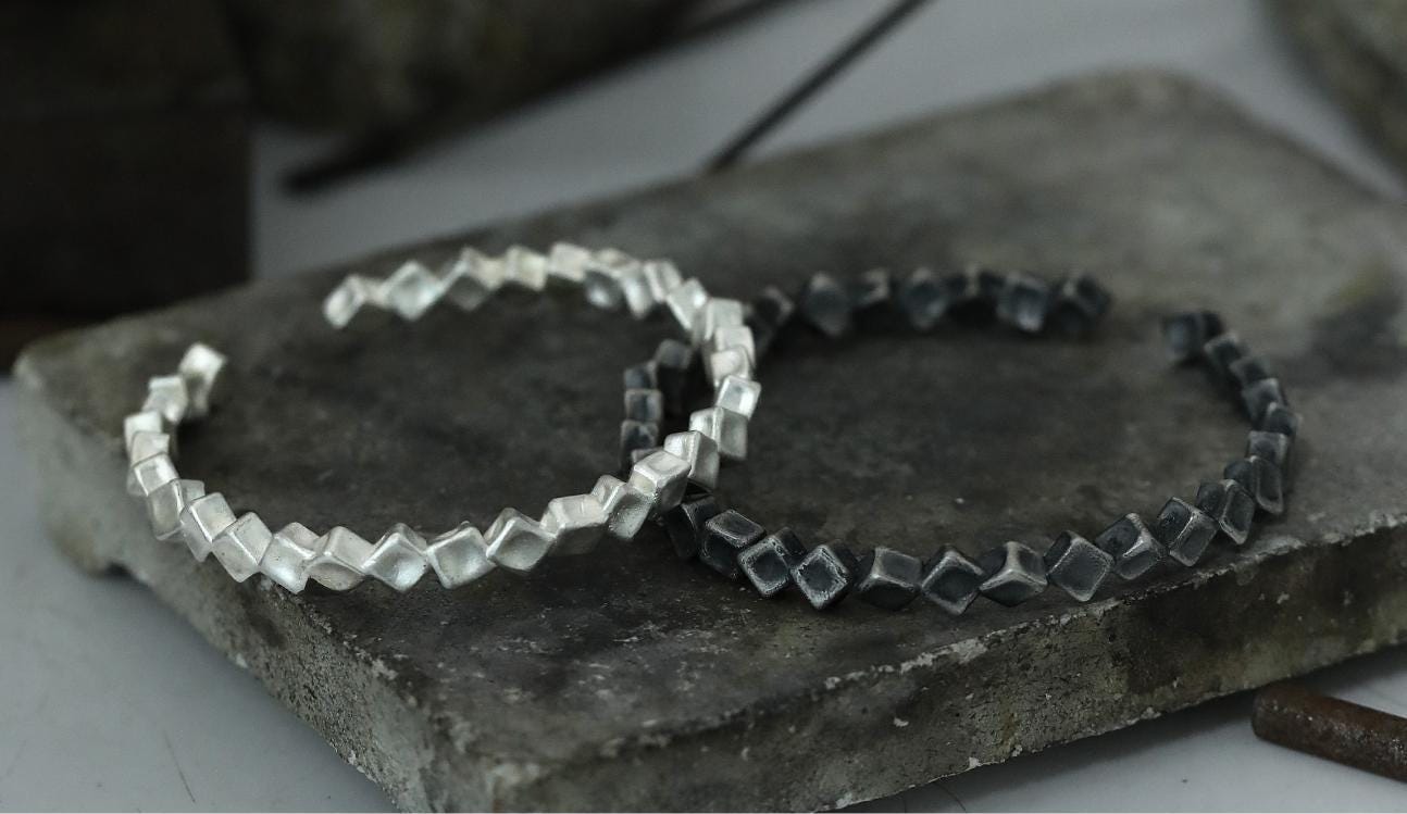 手作りS999シルバー幾何学的カフブレスレット、男女兼用調節可能