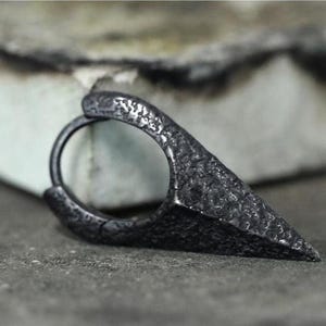 S925 Oxidized Silver Minimalist Men's Earrings, Dark Aesthetic Silver Hoop Earrings, Unisex Textured Ear Jewelry, Unique Geometric Hoops Single