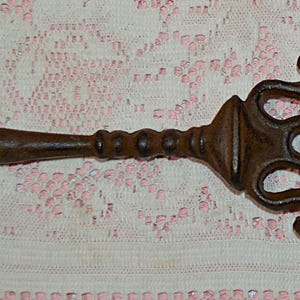 Cast Iron Skeleton Key, Vintage Large  Heavy Iron Skeleton Key Wall Decor, Medieval Style Cast Iron Key Wall Art