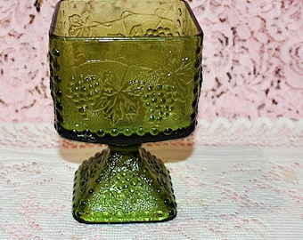 Vintage Anchor Hocking  Avocado Green Glass Grape And Vine Designs Vase Indoor Planter Stippled Pedestal - Excellent Condition