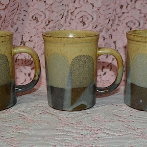 Beautiful Set of Three Stoneware Studio Pottery Mugs - Coffee Cups - 12 oz - Very nice Condition - Farmhouse Decor